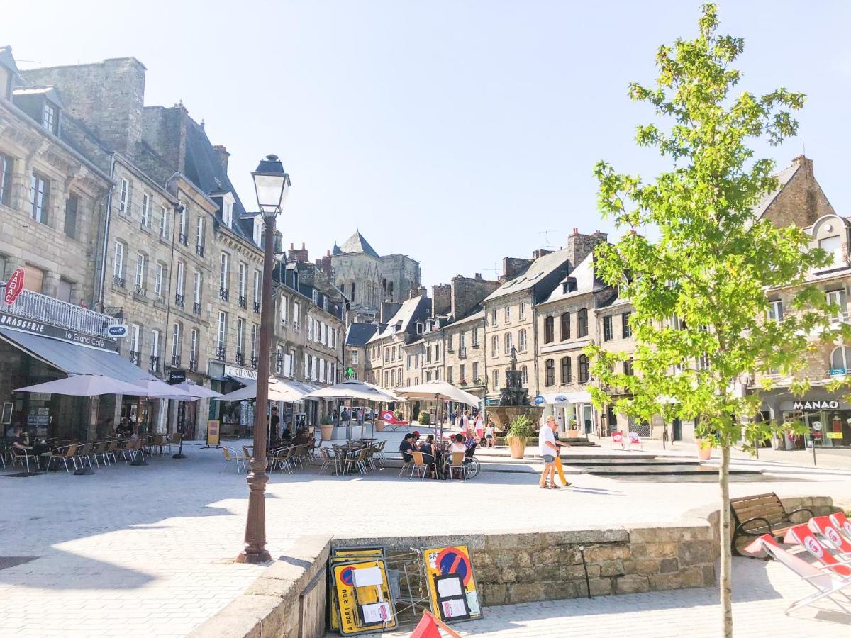 New: Le Lumineux Face A La Gare ! Apartment Guingamp Exterior photo